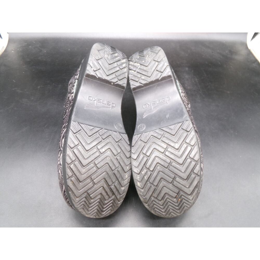 Dansko Clogs Women’s Black Floral Tooled Embossed Leather Size EU 36 - Picture 6 of 7